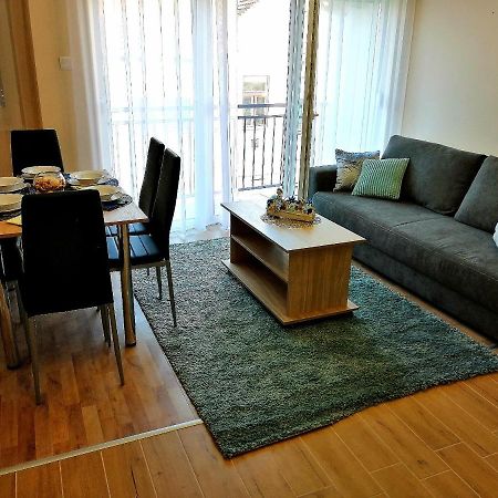 Olga Apartman Seghedin Exterior foto