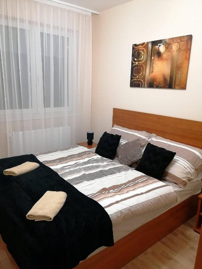 Olga Apartman Seghedin Exterior foto