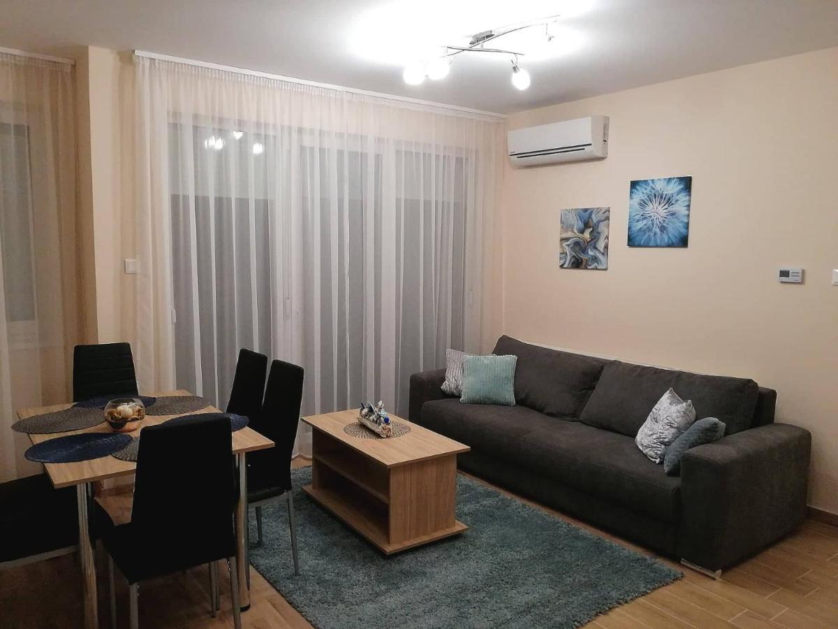 Olga Apartman Seghedin Exterior foto